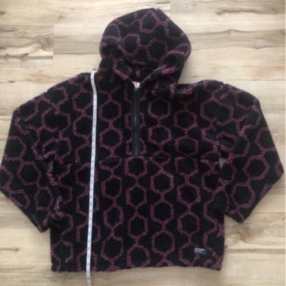 Levi's Black and Purple Patterned Jacket Sherpa Sweater - Picture 5 of 6